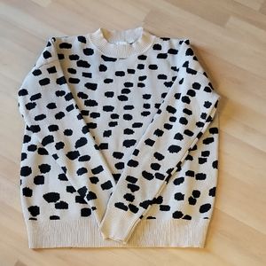 Harper Heritage, Stylish Black and Cream- Beige Women's Sweater, Small